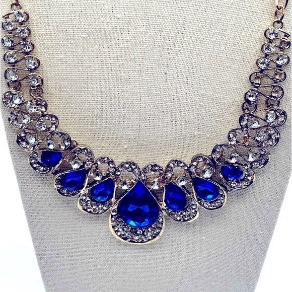 Statement Necklace With Blue & Clear Rhinestones On Gold Tone Chain.   N92 - Picture 3 of 8